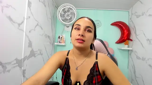 Maylin horny19 online show from 29, 5, 2026