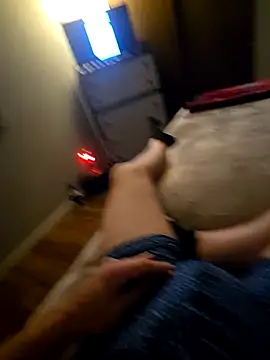 Snapshot of Rzemtsefg chatting on 6, 11, 2025 Rzemtsefg online show from 6, 11, 2025