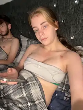 Snapshot of VioletxBlue chatting on 23, 10, 2025 VioletxBlue online show from 23, 10, 2025