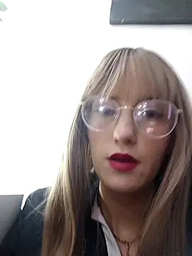 Snapshot of SussanHottye1_ chatting on 20, 1, 2025 SussanHottye1 online show from 20, 1, 2025