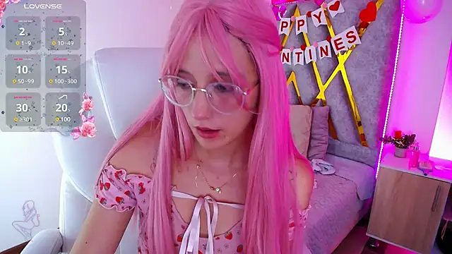 Snapshot of SussanHottye1_ chatting on 19, 2, 2025 SussanHottye1 online show from 19, 2, 2025