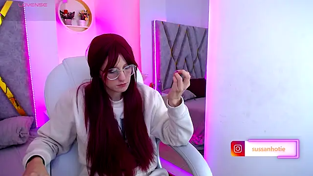 Snapshot of SussanHottye1_ chatting on 30, 9, 2025 SussanHottye1 online show from 30, 9, 2025