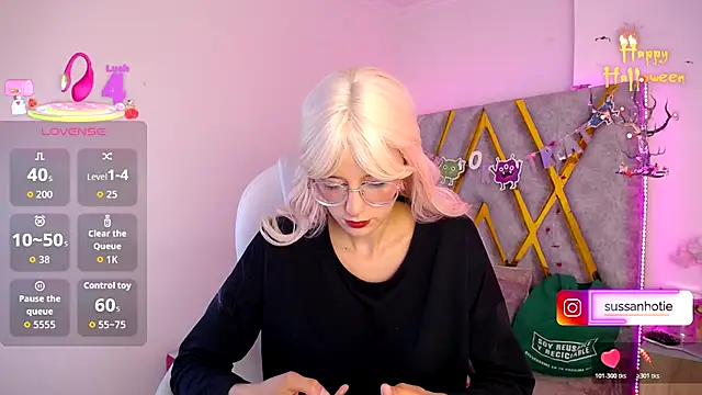 Snapshot of SussanHottye1_ chatting on 13, 11, 2025 SussanHottye1 online show from 13, 11, 2025