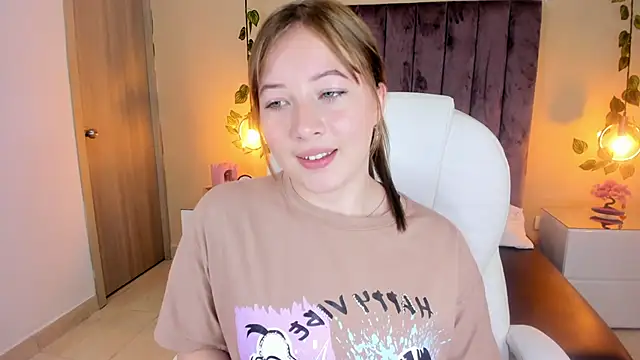 Snapshot of Dahlia_Rousse chatting on 28, 9, 2025 Dahlia Rousse online show from 28, 9, 2025