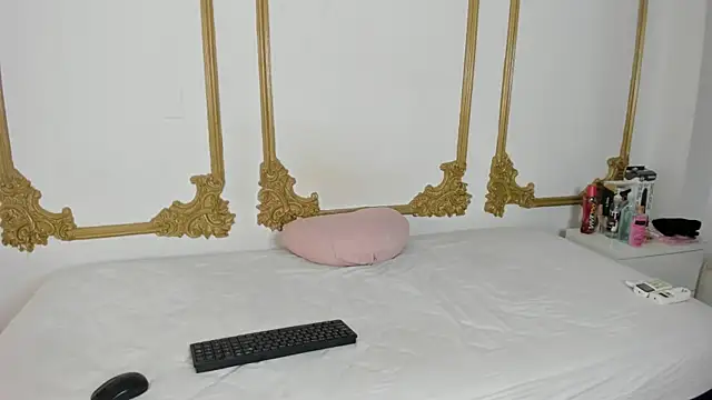 Cristal Bons online show from 12, 3, 2025