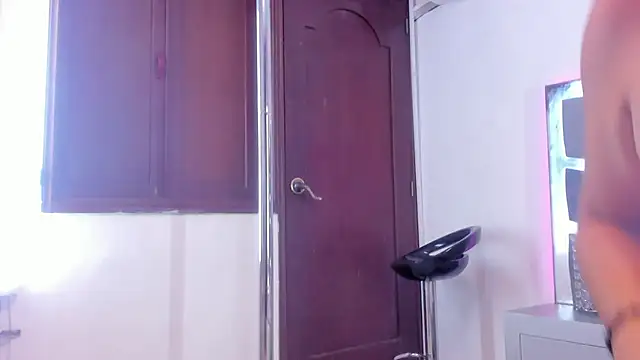 LucineArias online show from 6, 2, 2025