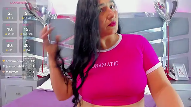 LucineArias online show from 27, 2, 2025