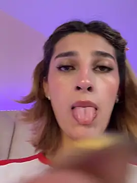 Queensara  online show from 15, 3, 2025