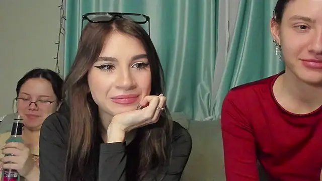 Snapshot of honey_love_honeyy chatting on 23, 1, 2025 honey love honeyy online show from 23, 1, 2025