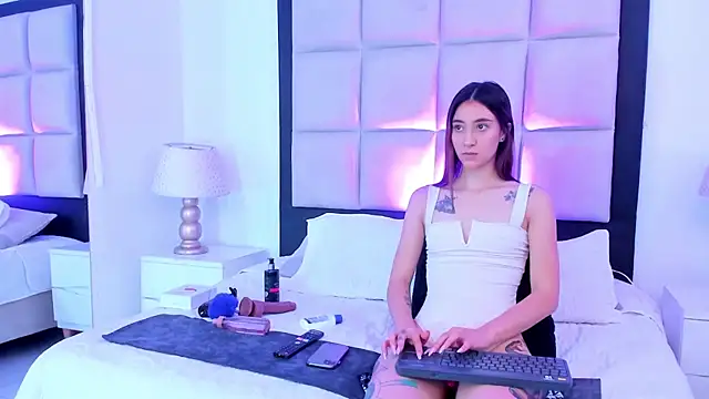 Snapshot of MeganPresleyy chatting on 6, 3, 2025 MeganPresleyy online show from 6, 3, 2025