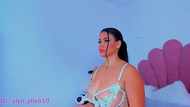 AlynAllen online show from 3, 2, 2025