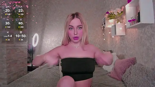 Mika Rayy online show from 15, 11, 2025