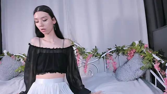 Amelia skyy online show from 28, 2, 2026