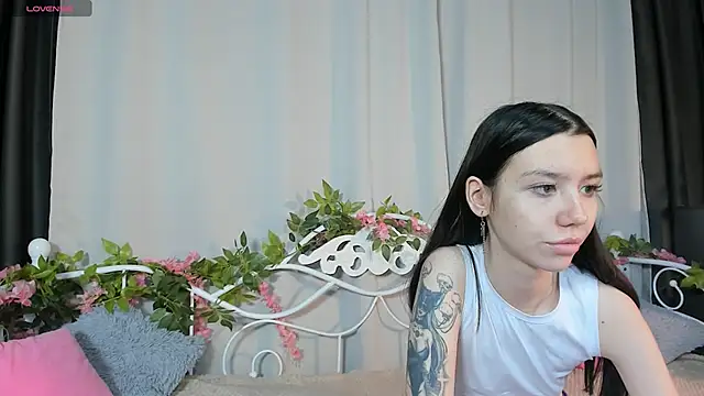 Amelia skyy online show from 11, 3, 2026