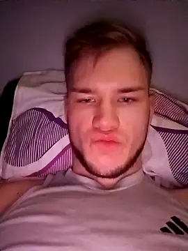 Snapshot of Remi_03 chatting on 14, 12, 2025 Remi 03 online show from 14, 12, 2025