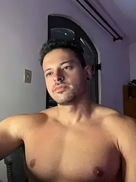 Snapshot of Lucasfit24 chatting on 7, 3, 2025 Lucasfit24 online show from 7, 3, 2025