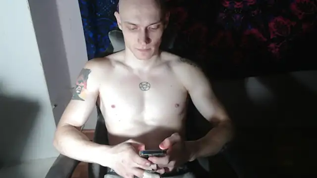 Snapshot of johnny_positive chatting on 14, 10, 2025 johnny positive online show from 14, 10, 2025