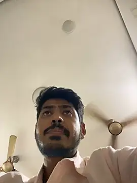 cute modell online show from 1, 2, 2025