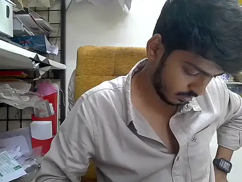 cute modell online show from 6, 11, 2025