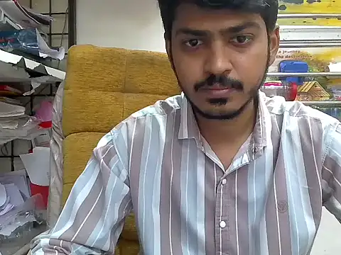 cute modell online show from 12, 11, 2025