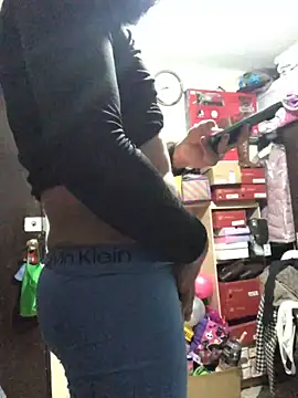 Snapshot of leonardohot1987 chatting on 22, 1, 2025 leonardohot1987 online show from 22, 1, 2025