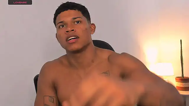 Snapshot of maxsteel177 chatting on 11, 3, 2025 maxsteel177 online show from 11, 3, 2025