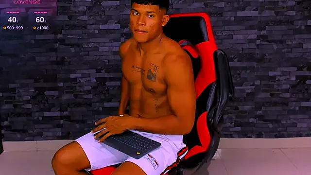 Snapshot of maxsteel177 chatting on 15, 12, 2025 maxsteel177 online show from 15, 12, 2025