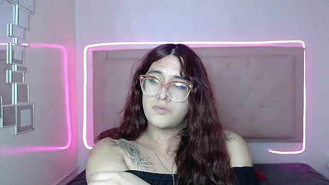 Snapshot of kathepickmanx chatting on 15, 10, 2025 kathepickmanx online show from 15, 10, 2025