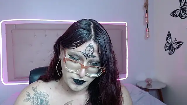 Snapshot of kathepickmanx chatting on 1, 11, 2025 kathepickmanx online show from 1, 11, 2025