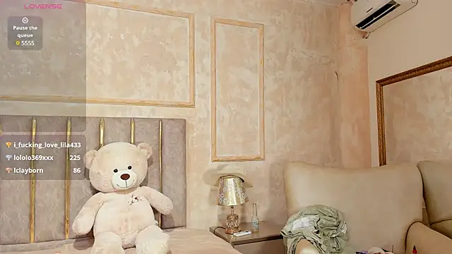 Snapshot of LilaBeily chatting on 2, 2, 2025 LilaBeily online show from 2, 2, 2025