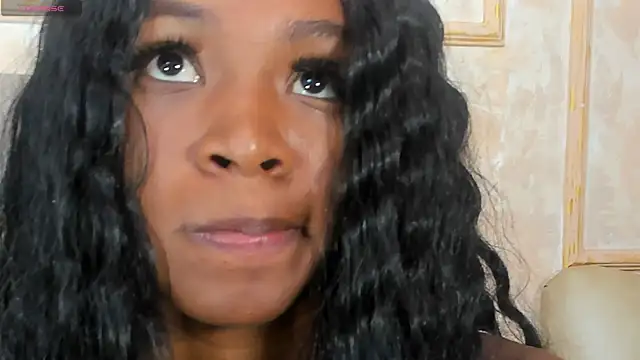 Snapshot of LilaBeily chatting on 4, 2, 2025 LilaBeily online show from 4, 2, 2025