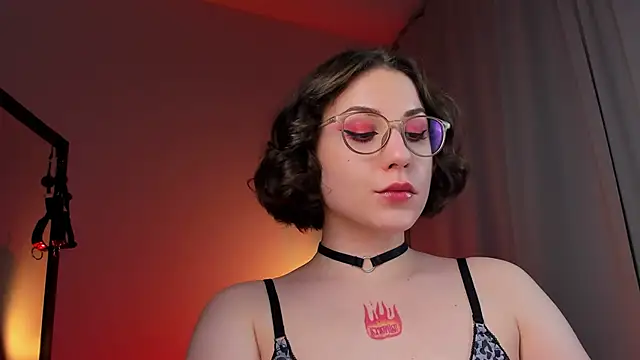 Snapshot of Eva_Moss_ chatting on 1, 3, 2025 Eva Moss online show from 1, 3, 2025