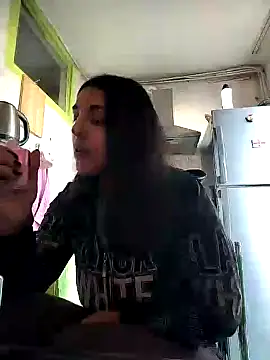 Snapshot of Rosanna_Rennie chatting on 4, 2, 2025 Rosanna Rennie online show from 4, 2, 2025