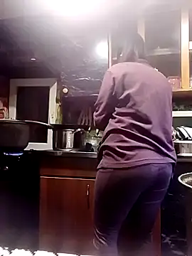 Snapshot of Rosanna_Rennie chatting on 28, 10, 2025 Rosanna Rennie online show from 28, 10, 2025