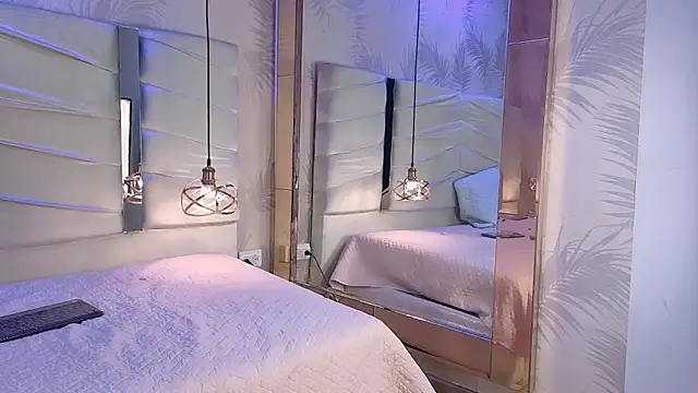 Snapshot of CatarinaMayer_ chatting on 23, 11, 2025 CatarinaMayer online show from 23, 11, 2025