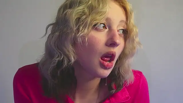 Snapshot of milasmiu chatting on 23, 1, 2025 milasmiu online show from 23, 1, 2025