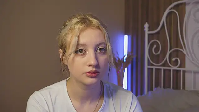 Snapshot of milasmiu chatting on 24, 1, 2025 milasmiu online show from 24, 1, 2025