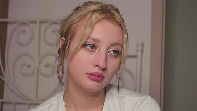 Snapshot of milasmiu chatting on 24, 1, 2025 milasmiu online show from 24, 1, 2025