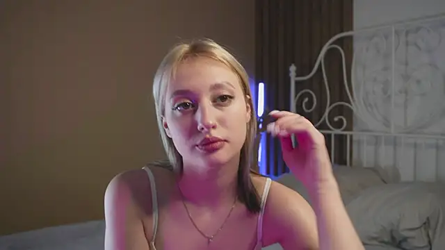 Snapshot of milasmiu chatting on 25, 1, 2025 milasmiu online show from 25, 1, 2025