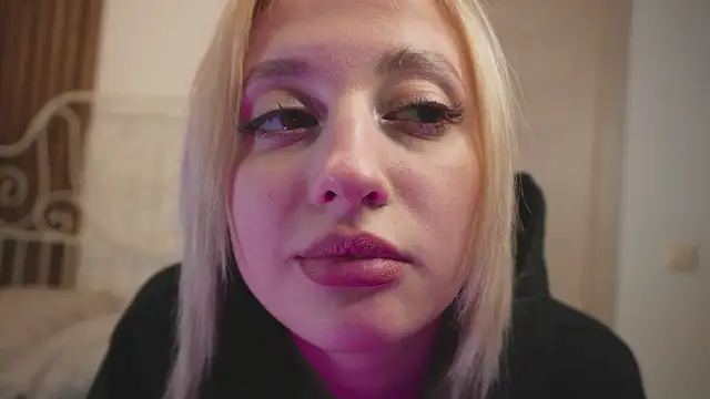 Snapshot of milasmiu chatting on 25, 1, 2025 milasmiu online show from 25, 1, 2025