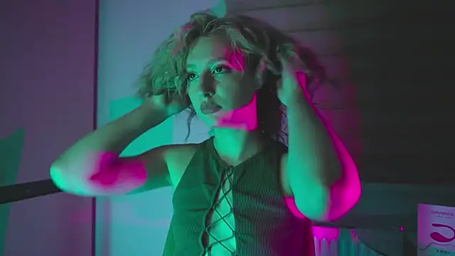 Snapshot of milasmiu chatting on 28, 1, 2025 milasmiu online show from 28, 1, 2025