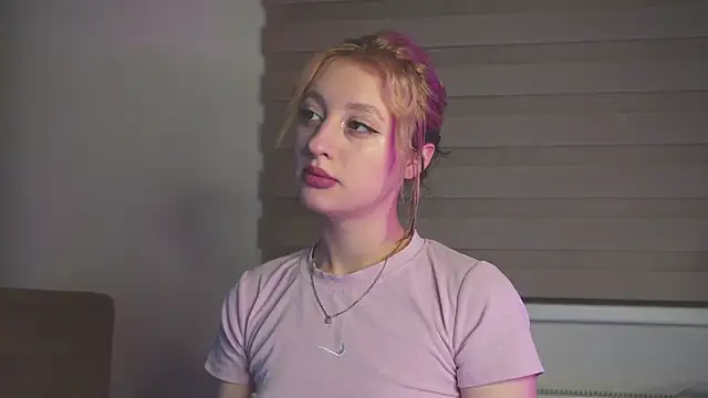 Snapshot of milasmiu chatting on 29, 1, 2025 milasmiu online show from 29, 1, 2025