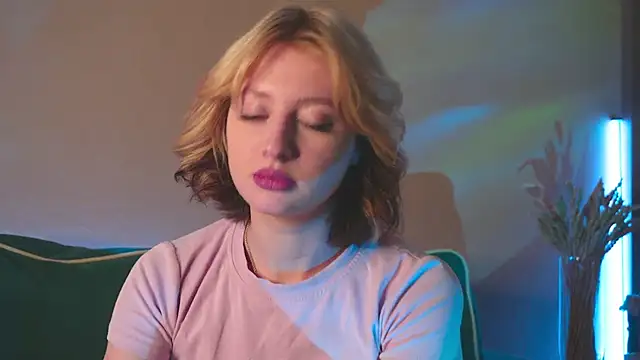 Snapshot of milasmiu chatting on 5, 2, 2025 milasmiu online show from 5, 2, 2025