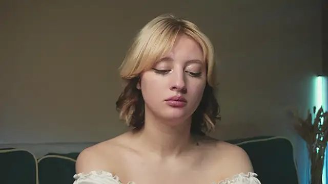 Snapshot of milasmiu chatting on 8, 2, 2025 milasmiu online show from 8, 2, 2025