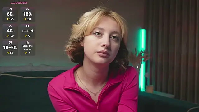 Snapshot of milasmiu chatting on 12, 2, 2025 milasmiu online show from 12, 2, 2025