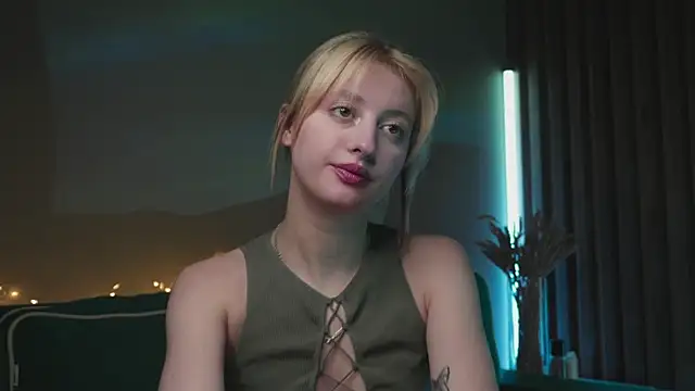 Snapshot of milasmiu chatting on 18, 2, 2025 milasmiu online show from 18, 2, 2025