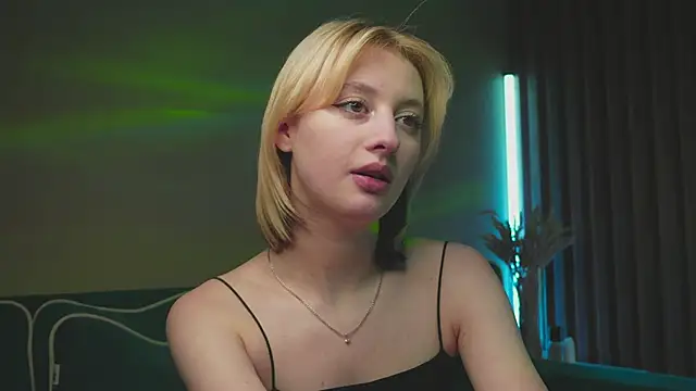 Snapshot of milasmiu chatting on 19, 2, 2025 milasmiu online show from 19, 2, 2025