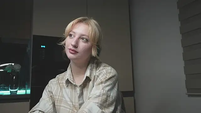 Snapshot of milasmiu chatting on 21, 2, 2025 milasmiu online show from 21, 2, 2025