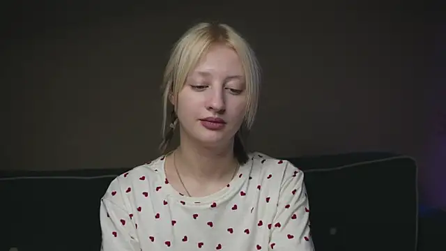 Snapshot of milasmiu chatting on 9, 3, 2025 milasmiu online show from 9, 3, 2025