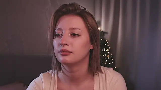 Snapshot of milasmiu chatting on 19, 12, 2025 milasmiu online show from 19, 12, 2025